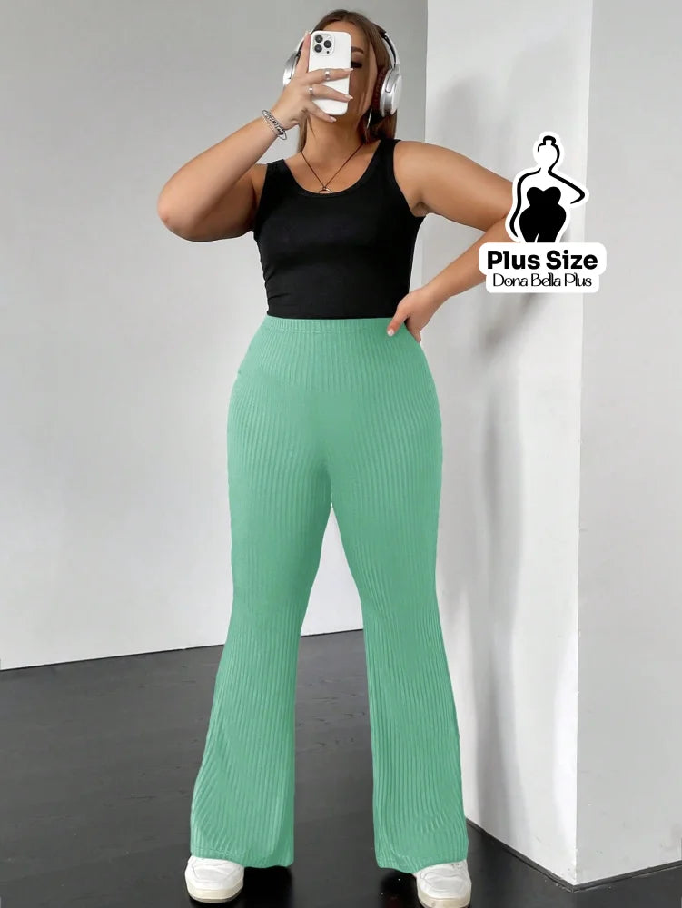Calça Canelada Flare com Cintura Confortável Calça Canelada Flare com Cintura Confortável