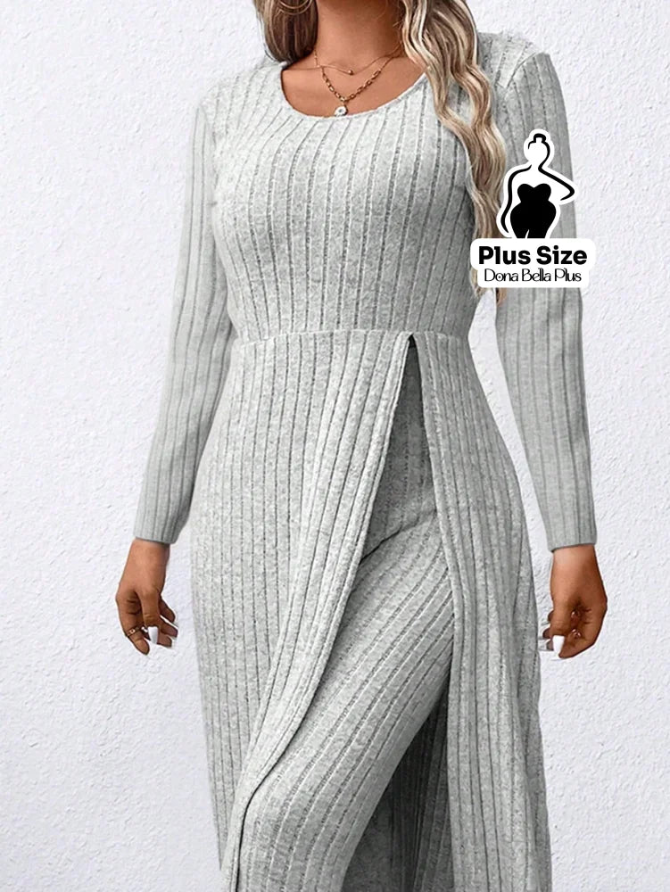 Conjunto Canelado com Blusa Longa Fenda e Calça Justa Conjunto Canelado com Blusa Longa Fenda e Calça Justa