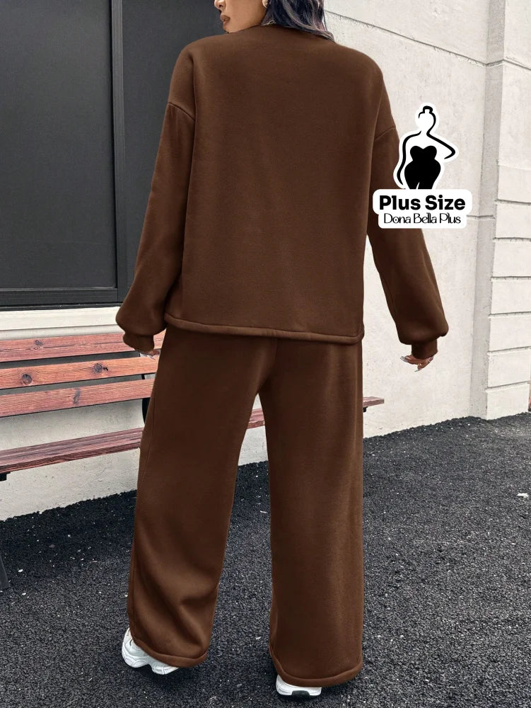 Conjunto Moletinho com Blusa Gola Redonda e Calça Reta Conjunto Moletinho com Blusa Gola Redonda e Calça Reta