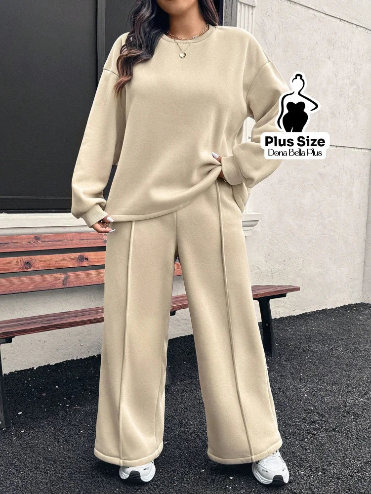 Conjunto Moletinho com Blusa Gola Redonda e Calça Reta Conjunto Moletinho com Blusa Gola Redonda e Calça Reta