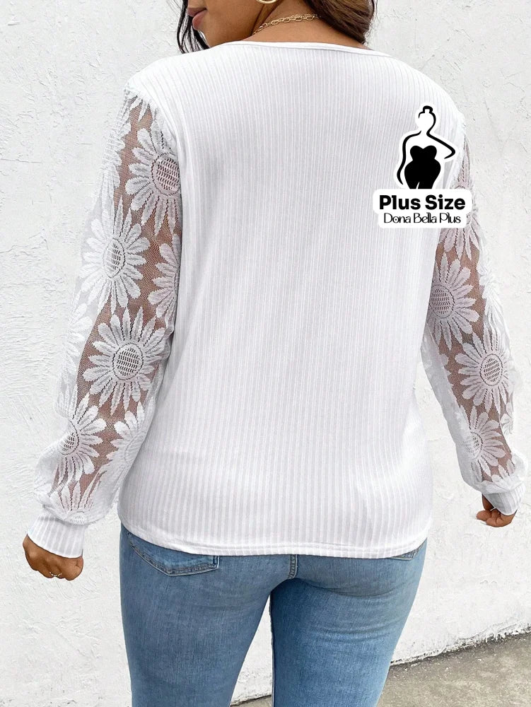 Blusa Canelada com Renda no Decote e Manga Floral Blusa Canelada com Renda no Decote e Manga Floral
