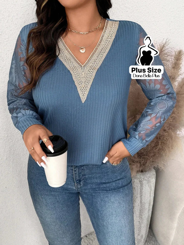 Blusa Canelada com Renda no Decote e Manga Floral Azul / G Blusa Canelada com Renda no Decote e Manga Floral