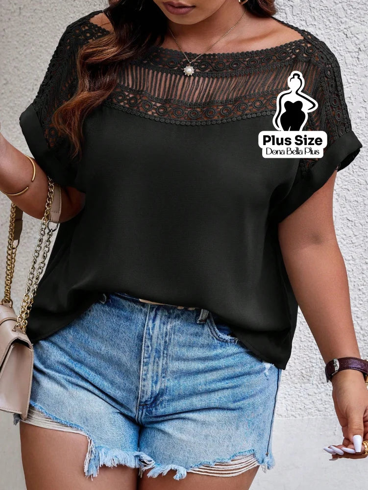 Blusa com Detalhe de Renda no Decote e Ombros Preto / G Blusa com Detalhe de Renda no Decote e Ombros
