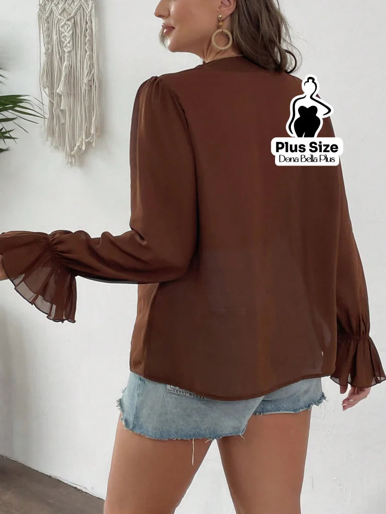 Blusa Decote V com Babados Frontais e Manga Longa Blusa Decote V com Babados Frontais e Manga Longa
