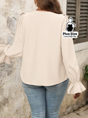 Blusa Decote V com Babados Frontais e Manga Longa Blusa Decote V com Babados Frontais e Manga Longa
