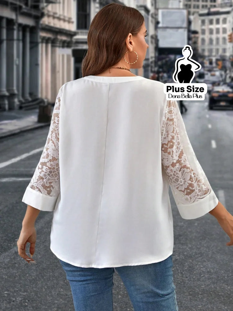 Blusa Decote V com Manga 3/4 em Renda Floral Blusa Decote V com Manga 3/4 em Renda Floral