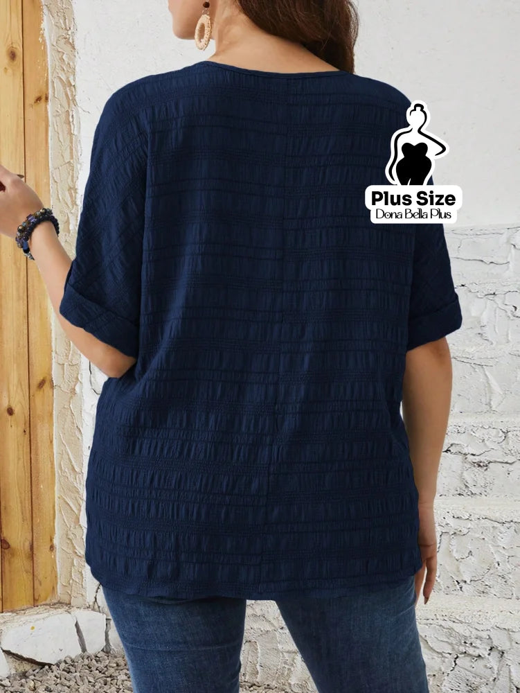 Blusa Texturizada com Decote V e Botão Único Blusa Texturizada com Decote V e Botão Único