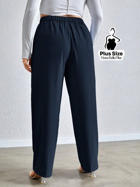 Calça Alfaiatada com Pregas e Fechamento Frontal Calça Alfaiatada com Pregas e Fechamento Frontal