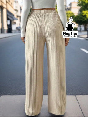 Calça Canelada Reta com Caimento Leve e Solto Calça Canelada Reta com Caimento Leve e Solto