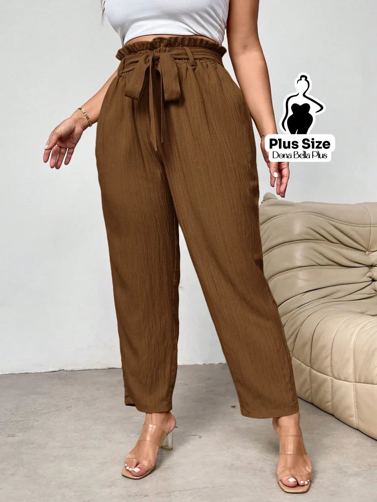 Calça Clochard Texturizada com Faixa para Amarrar Calça Clochard Texturizada com Faixa para Amarrar