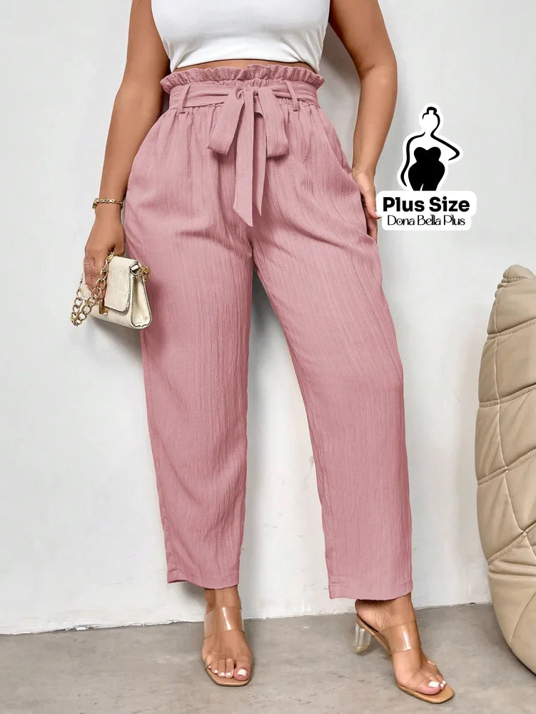 Calça Clochard Texturizada com Faixa para Amarrar Calça Clochard Texturizada com Faixa para Amarrar