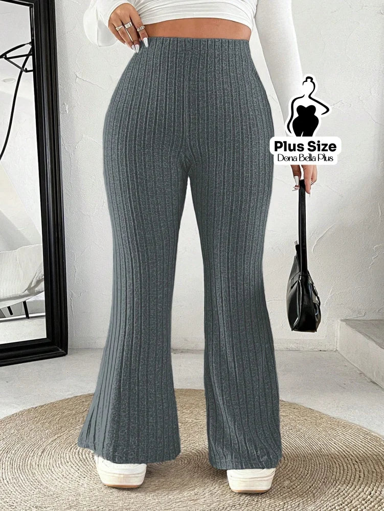 Calça Flare Canelada com Modelagem Confortável Calça Flare Canelada com Modelagem Confortável