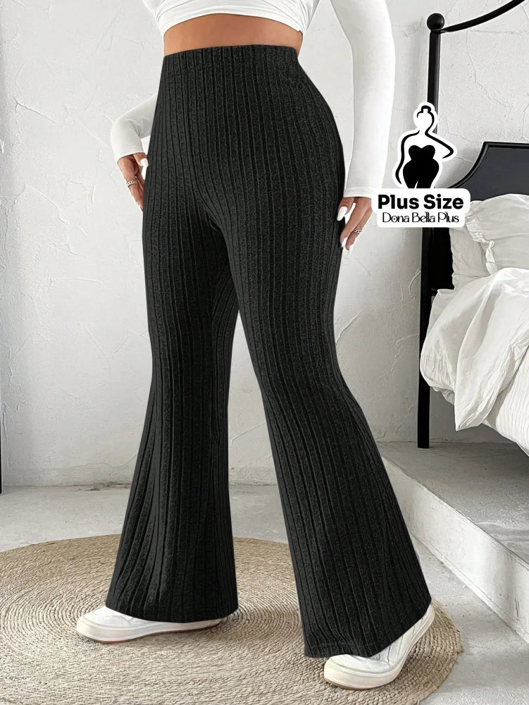 Calça Flare Canelada com Modelagem Confortável Calça Flare Canelada com Modelagem Confortável
