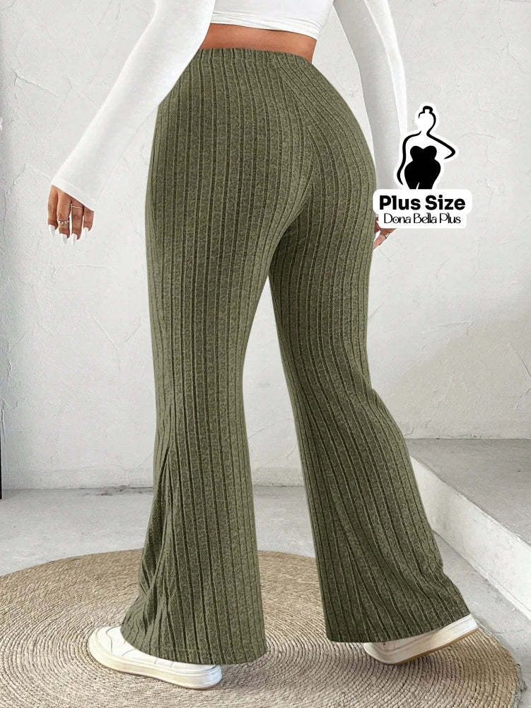 Calça Flare Canelada com Modelagem Confortável Calça Flare Canelada com Modelagem Confortável