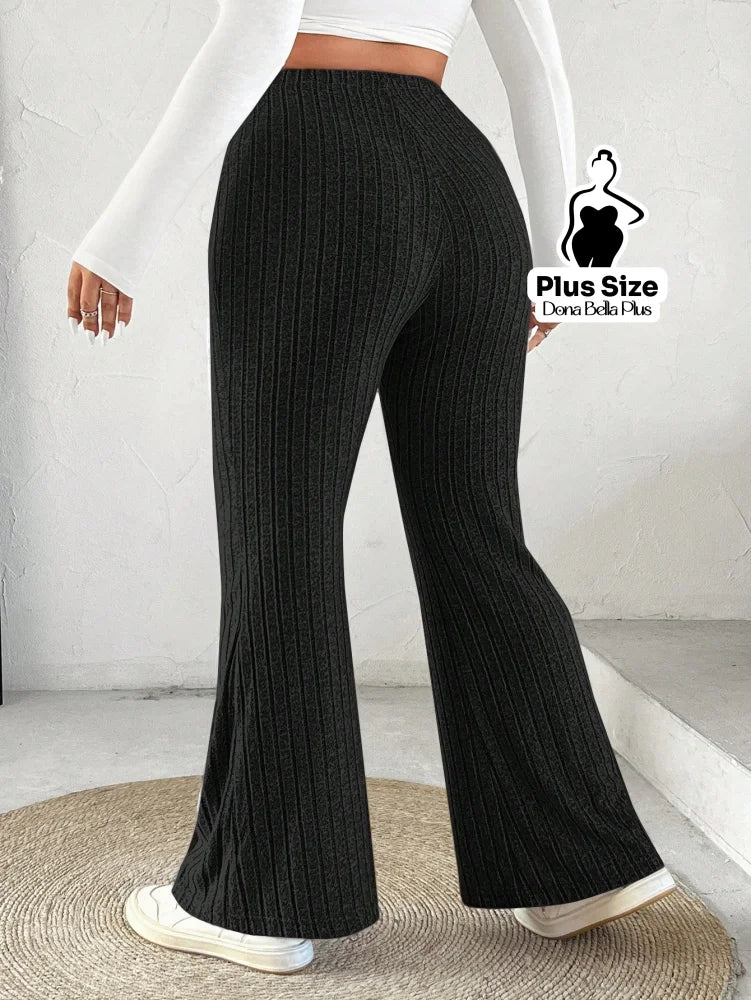 Calça Flare Canelada com Modelagem Confortável Calça Flare Canelada com Modelagem Confortável