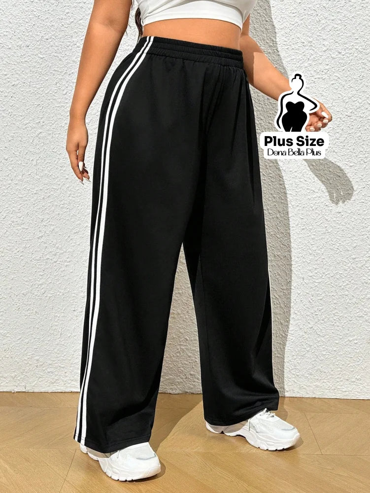 Calça Jogger Esportiva com Listras Laterais Calça Jogger Esportiva com Listras Laterais