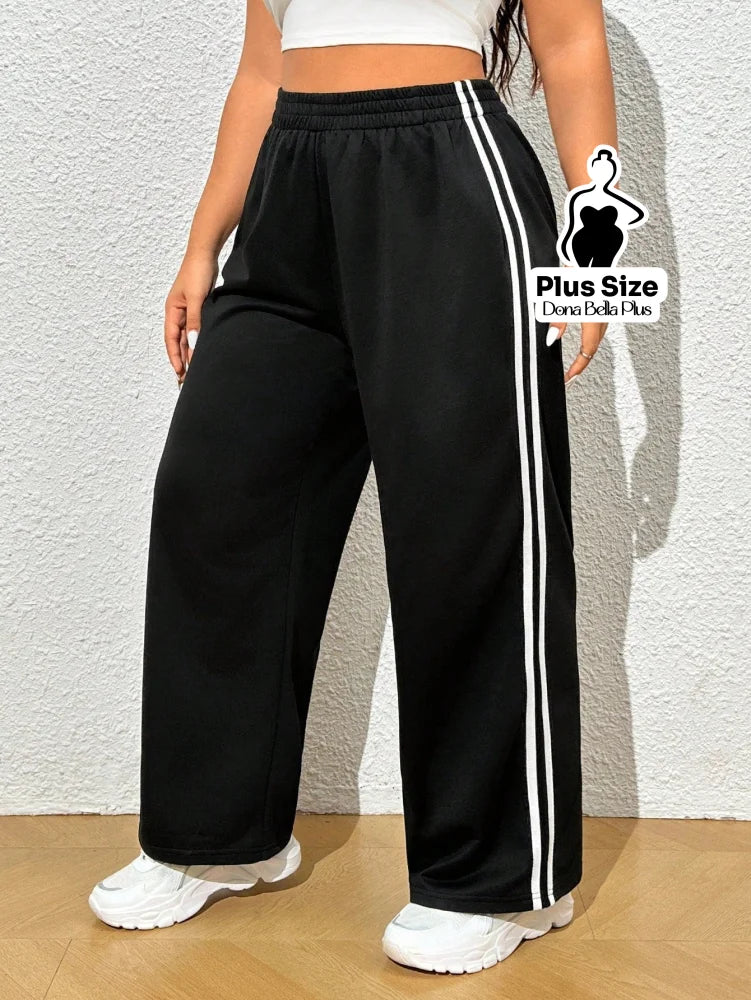 Calça Jogger Esportiva com Listras Laterais Preto / G Calça Jogger Esportiva com Listras Laterais