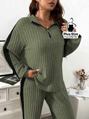 Conjunto Canelado com Zíper e Faixa Lateral Preta Conjunto Canelado com Zíper e Faixa Lateral Preta