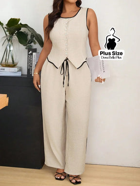 Conjunto com Blusa Botões Frontais e Calça de Cós Ajustável Conjunto com Blusa Botões Frontais e Calça de Cós Ajustável