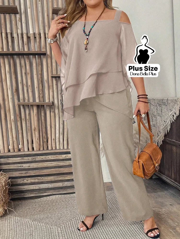 Conjunto Elegante com Camadas e Ombro Vazado Conjunto Elegante com Camadas e Ombro Vazado