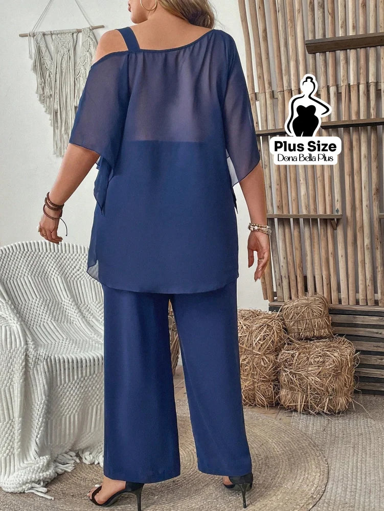 Conjunto Elegante com Camadas e Ombro Vazado Conjunto Elegante com Camadas e Ombro Vazado