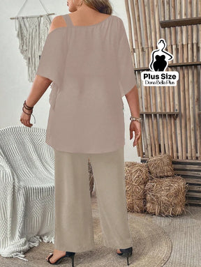 Conjunto Elegante com Camadas e Ombro Vazado Conjunto Elegante com Camadas e Ombro Vazado