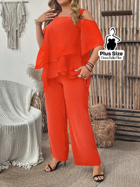 Conjunto Elegante com Camadas e Ombro Vazado Conjunto Elegante com Camadas e Ombro Vazado