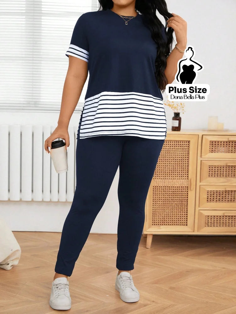 Conjunto Esportivo com Blusa Listrada e Calça Justa Azul Marinho / G Conjunto Esportivo com Blusa Listrada e Calça Justa