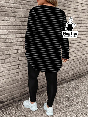 Conjunto Estampado com Blusa Básica e Calça Justa Conjunto Estampado com Blusa Básica e Calça Justa