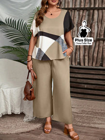 Conjunto Estampado com Blusa Solta e Calça Pantacourt Caqui / G Conjunto Estampado com Blusa Solta e Calça Pantacourt