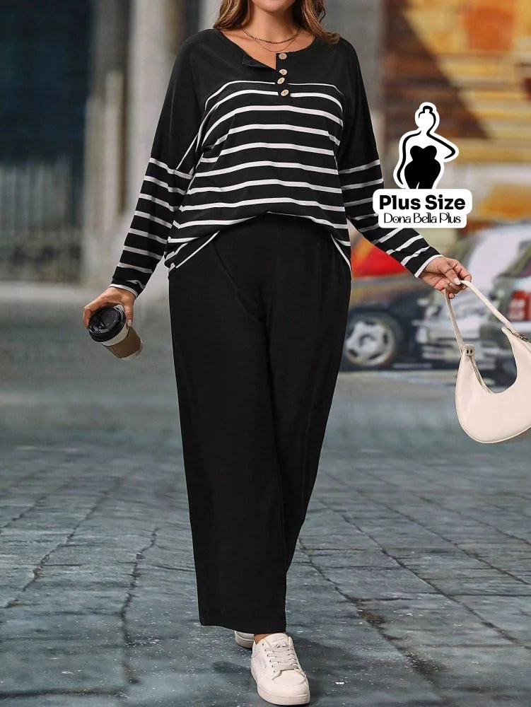 Conjunto Listrado com Blusa Manga Longa e Calça Reta Conjunto Listrado com Blusa Manga Longa e Calça Reta