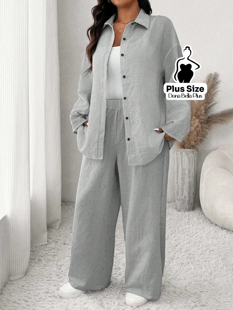 Conjunto Listrado com Camisa Oversized e Calça Reta Conjunto Listrado com Camisa Oversized e Calça Reta