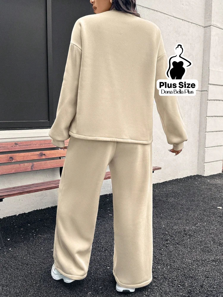 Conjunto Moletinho com Blusa Gola Redonda e Calça Reta Conjunto Moletinho com Blusa Gola Redonda e Calça Reta