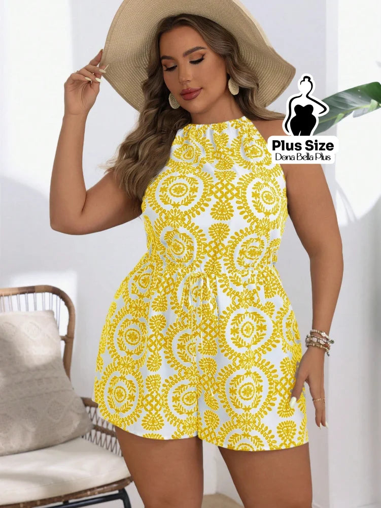 Macacão Curto com Gola Alta e Ajuste na Cintura Amarelo / G Macacão Curto com Gola Alta e Ajuste na Cintura