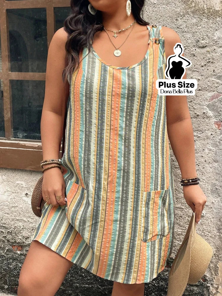 Vestido Curto Listrado com Decote Redondo e Bolsos Laterais Vestido Curto Listrado com Decote Redondo e Bolsos Laterais