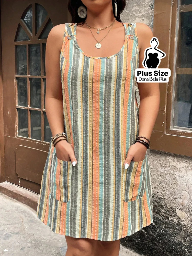 Vestido Curto Listrado com Decote Redondo e Bolsos Laterais Vestido Curto Listrado com Decote Redondo e Bolsos Laterais