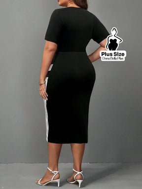 Vestido Midi Contrastante com Decote Redondo e Fenda Lateral Vestido Midi Contrastante com Decote Redondo e Fenda